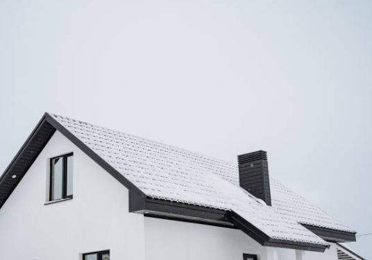 屋根　冬　画像